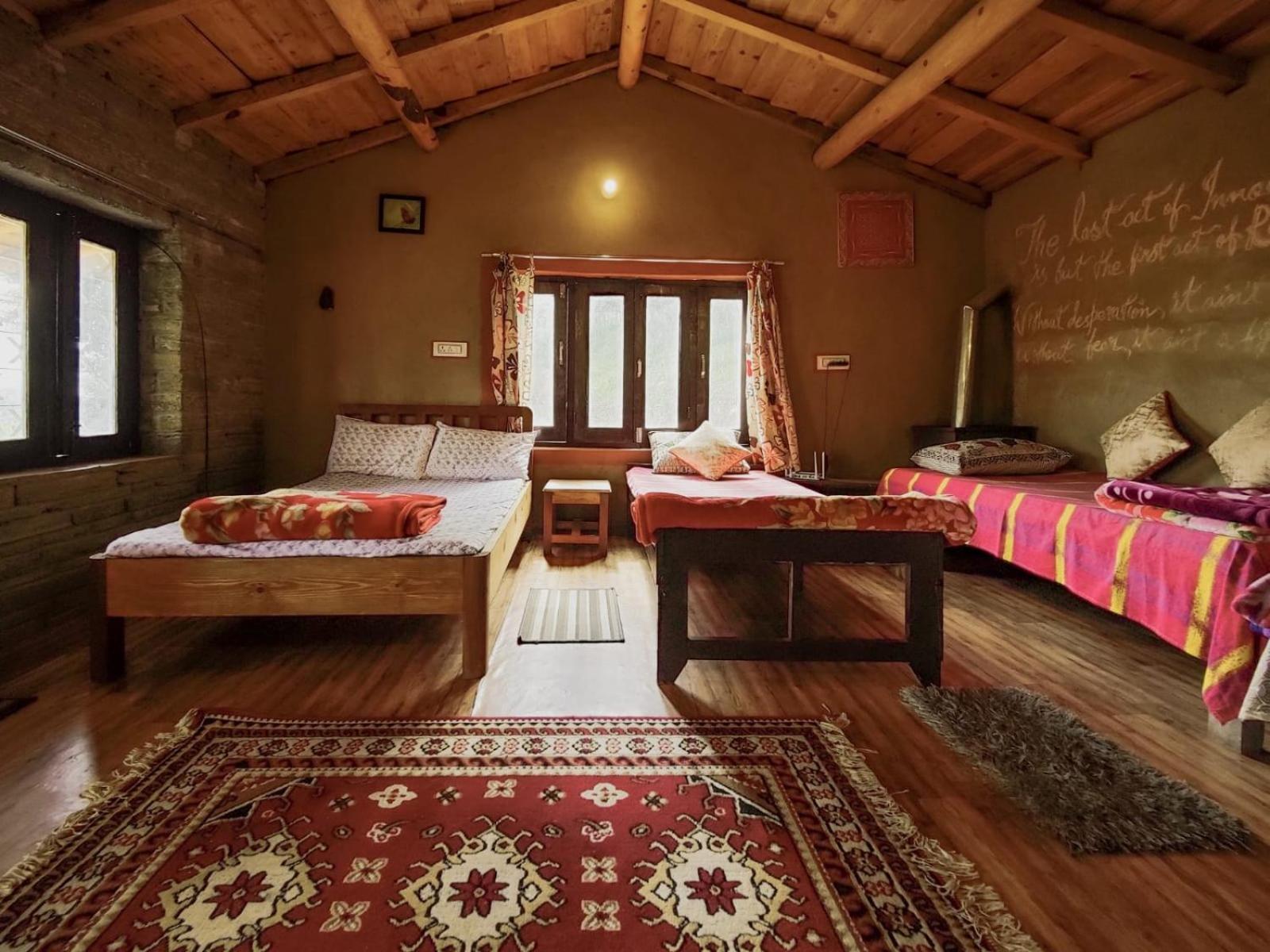 Zenoaks Homestay Алмора Номер фото