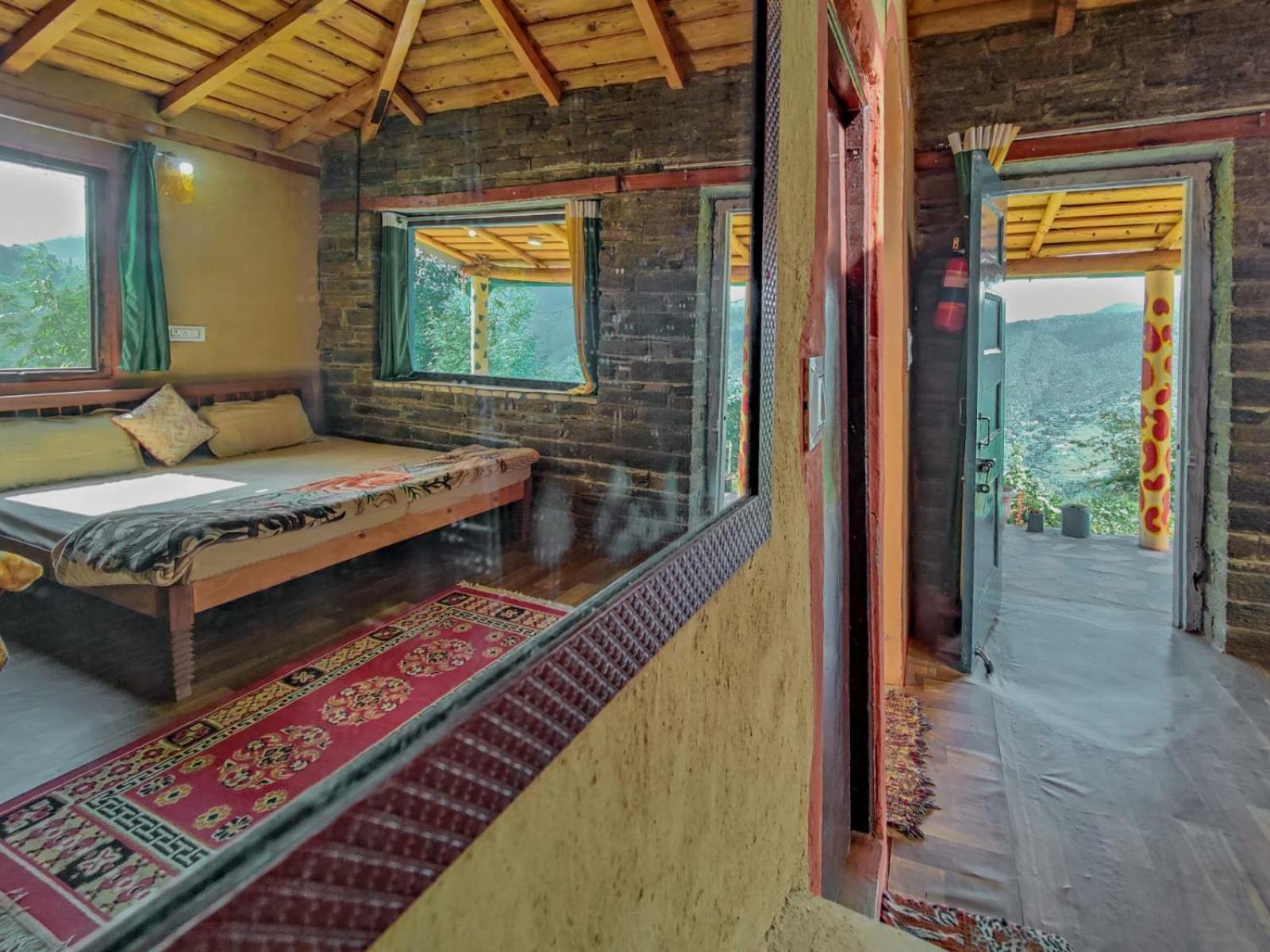 Zenoaks Homestay Алмора Номер фото